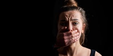 Hari Tanpa Kekerasan Sedunia: Apa yang Harus Dilakukan Jika Mengalami KDRT?