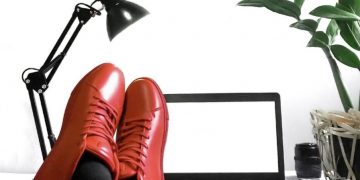 Ini Empat Tipe Sepatu dan Sandal yang Wajib Dimiliki Pria_Womanindonesia.jpg