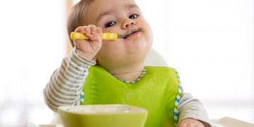 Kapan Waktu yang Tepat Memberikan MPASI Pada Bayi_Womanindonesia.jpg