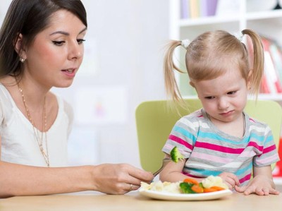 Penyebab Anak Picky Eater dan 4 Tips Menghadapinya 3 Penyebab Anak Picky Eater dan Tips Menghadapinya_Womanindonesia.jpg