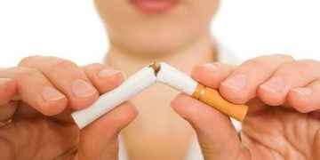 3 Alasan Penderita Kanker Paru Harus Berhenti Merokok_Womanindonesia.jpg