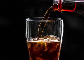 4 Bahaya Minuman Bersoda, Bisa Merusak Organ Hati_womanindonesia.jpg