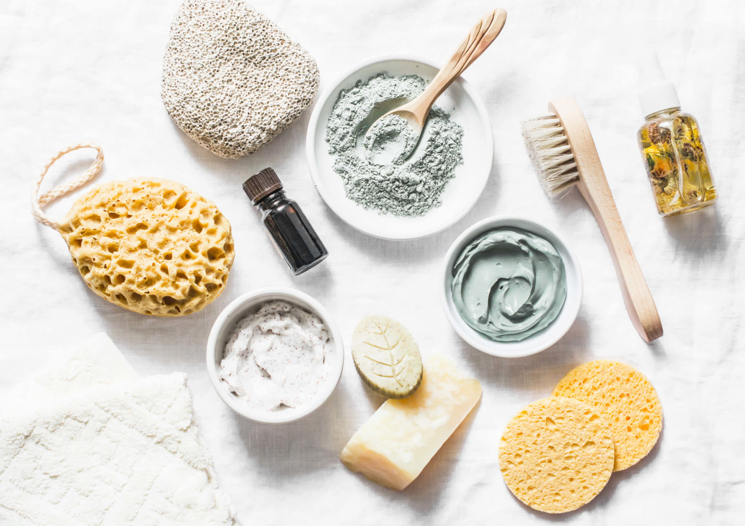 4 Manfaat Sheet Mask untuk Kecantikan Kulit 3 4 Manfaat Sheet Mask untuk Kecantikan Kulit_womanindonesia.jpg