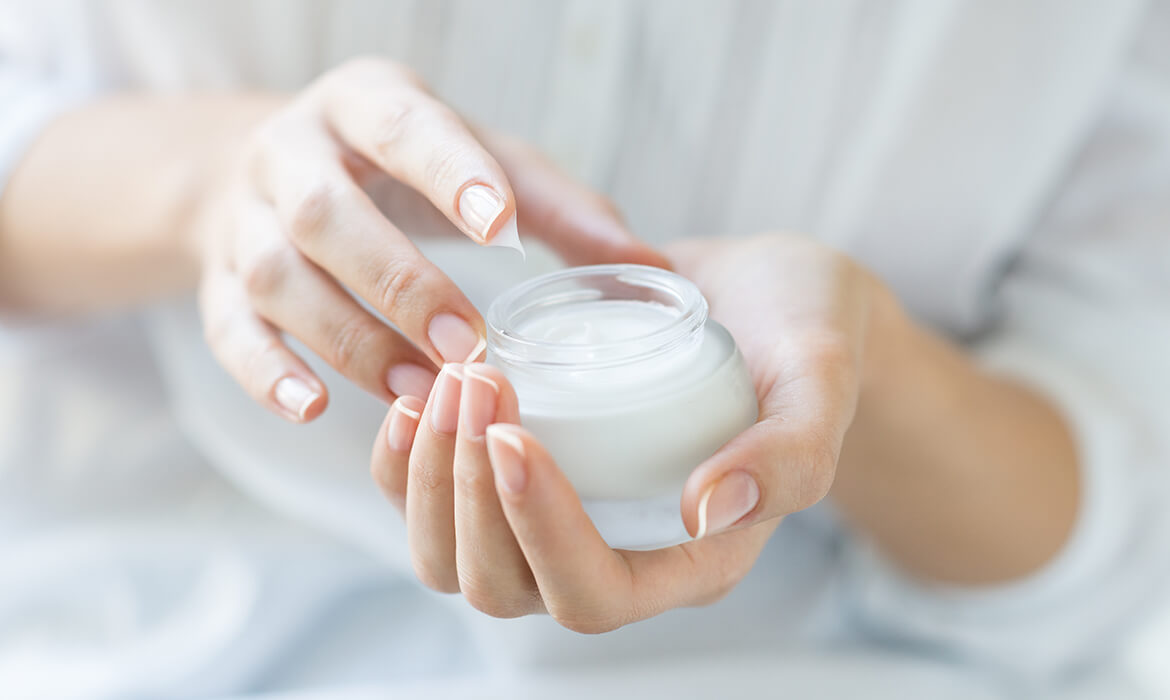 5 Tips Makeup Saat Sakit Agar Tidak Tampak Pucat 2 5 Tips Makeup Saat Sakit Agar Tidak Tampak Pucat_womanspedia.jpg
