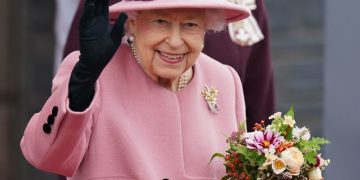 Alasan Ratu Elizabeth II Menolak Mandi Pakai Shower