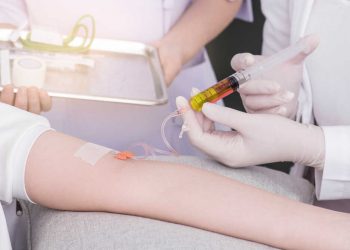 Benarkah Infus Vitamin C Dapat Mendongkrak Daya Tahan Tubuh_Womanindonesia.jpg