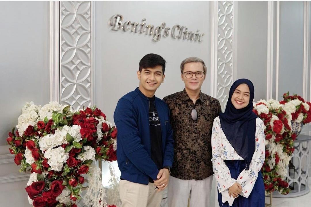 Kado Pernikahan Ria Ricis dan Teuku Ryan dari Dokter Oky Pratama 3 Kado Pernikahan Ria Ricis dan Teuku Ryan dari Dokter Oky Pratama