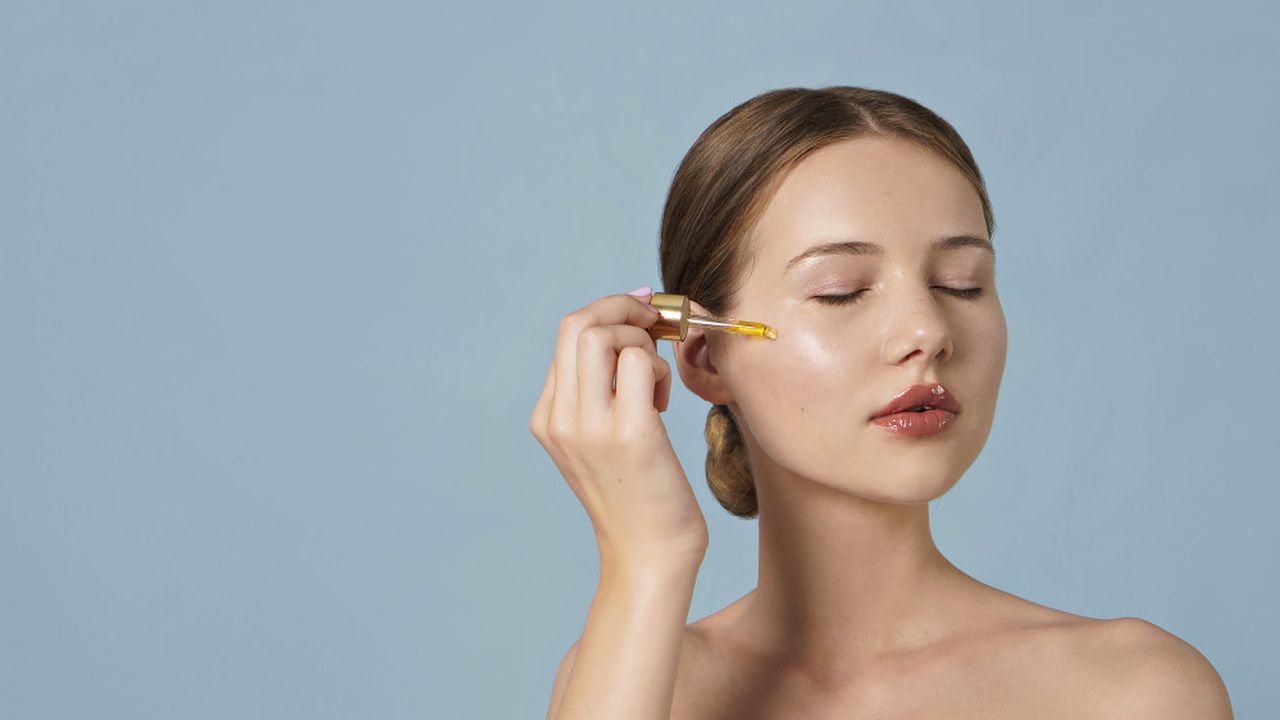 Mengenal Perawatan Wajah Glass Skin yang Populer di Korea 4 Mengenal Perawatan Wajah Glass Skin yang Populer di Korea_womanindonesia.jpg