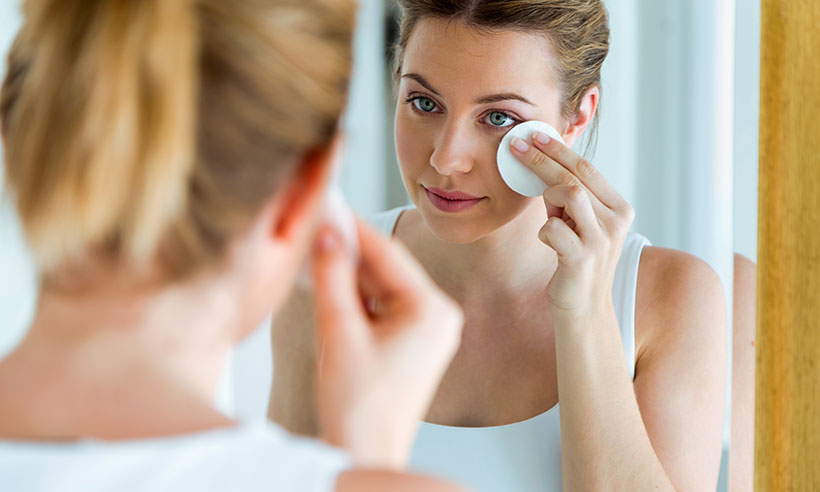 Mengenal Perawatan Wajah Glass Skin yang Populer di Korea 2 Mengenal Perawatan Wajah Glass Skin yang Populer di Korea_womanindonesia.jpg