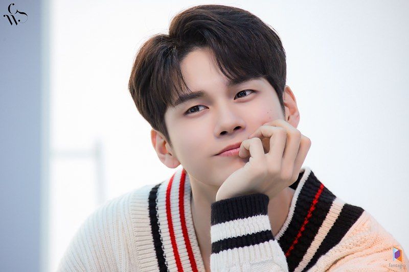Ong Seong Wu dan Noze “Street Woman Fighter” akan Bintangi MV Baru Lee Seung Hwan 2 Ong Seung Wu dan Noze “Street Woman Fighter” akan Bintangi MV Baru Lee Seung Hwan