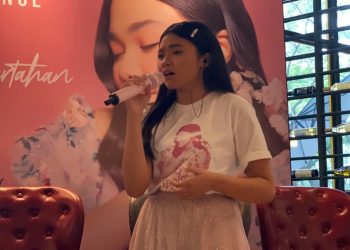 Penyanyi Baru Azzahra Rilis Single Perdana Untuk Apa Bertahan Womanindonesia.jpg