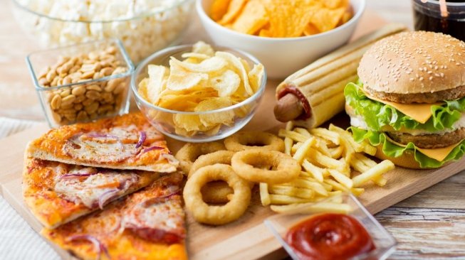 Seberapa Sering Anak Diperbolehkan Menikmati Makanan Cepat Saji? 3 Seberapa Sering Anak Diperbolehkan Menikmati Makanan Cepat Saji_Womanindonesia.jpg