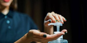 Tips Memilih Hand Sanitizer yang Aman dan Efektif Membunuh Virus_womanindonesia.jpg