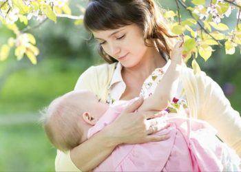 3 Cara Manjakan Ibu Menyusui di Momen Hari Ibu_womanindonesia.co.id