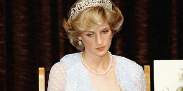 5 Gaya Berpakaian Mendiang Putri Diana yang Mendunia4_womanindonesia