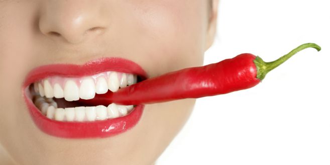6 Alasan Doyan Makanan Pedas Bisa Panjang Umur? 3 6 Alasan Doyan Makanan Pedas Bisa Panjang Umur_womanindonesia.jpg