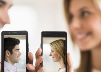 6 Rekomendasi Online Dating yang Aman 7 6 Rekomendasi Online Dating yang Aman4_womanindonesia