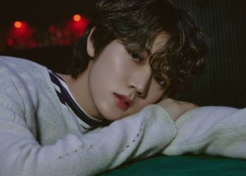 Absen dari KBS Song Festival 2021, Ren NU'EST Isolasi Mandiri_womanindonesia.jpg