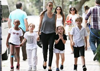 Mengintip Liburan 4 Aktris Hollywood Bersama Anaknya_womanindonesia.co.id