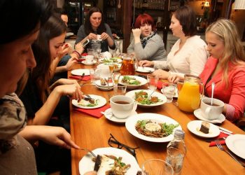 Anti Gendut... Ini Waktu yang Tepan untuk Makan Malam_womanindonesia.jpg