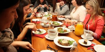 Anti Gendut... Ini Waktu yang Tepan untuk Makan Malam_womanindonesia.jpg