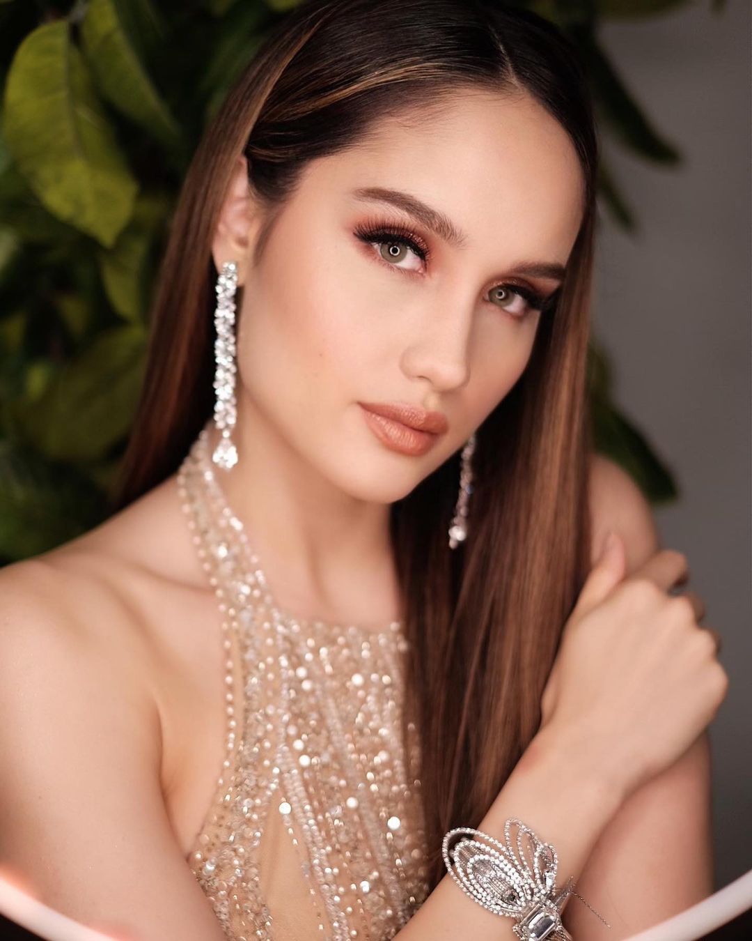 Pernah Dibully, Kini 9 Aktris Ini Semakin Cantik 1 Pernah Dibully, Kini 9 Aktris Ini Semakin Cantik