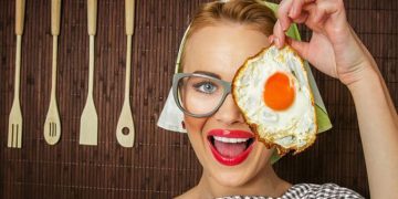 Cukupkah Hanya 2 Butir Telur Ayam untuk Gantikan Menu Sarapan_womanindonesia.jpg