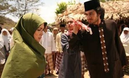 7 Film Indonesia yang Diperankan oleh Reza Rahadian 2 Film Indonesia yang Diperankan oleh Reza Rahadian_womanindonesia.co.id