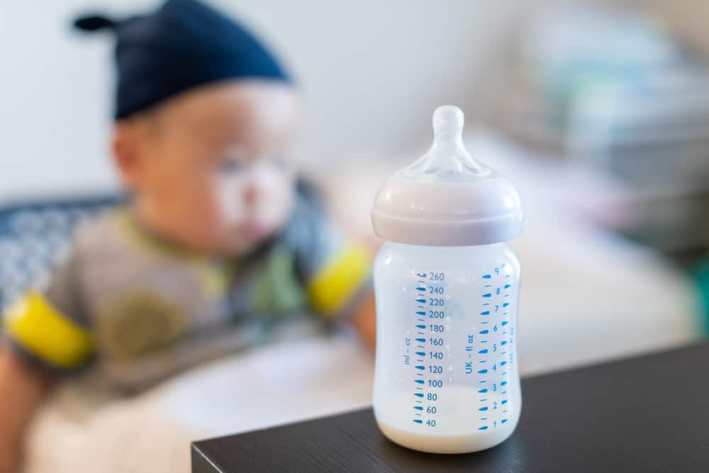 Hati-hati Pilih Botol Susu untuk Bayi Mengandung Bahan Kimia 2 Hati-hati Pilih Botol Susu untuk Bayi Mengandung Bahan Kimia_womanindonesia.jpg