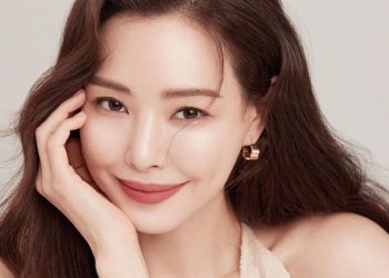 Selamat! Honey Lee Umumkan Pernikahan dengan Pacar Non-Selebriti