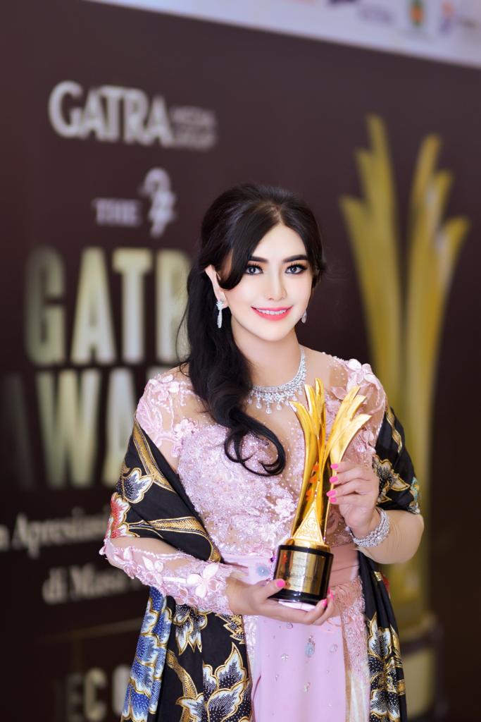 Presiden WOCPM Prof. Deby Vinski Raih Gatra Award Kedua Kalinya_womanindonesia.jpg