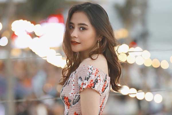 Pernah Dibully, Kini 9 Aktris Ini Semakin Cantik 6 Pernah Dibully, Kini 9 Aktris Ini Semakin Cantik