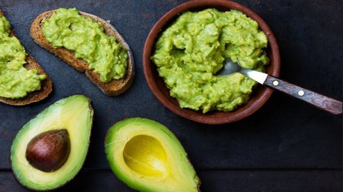 Selain Lemak Baik, Alpukat Ternyata Kaya Akan Vitamin 2 Selain Lemak Baik, Alpukat Ternyata Kaya Akan Vitamin