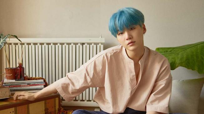 Suga BTS Didiagnosis Positif Covid-19 2 Suga BTS positif Covid-19_womanindonesia.jpg