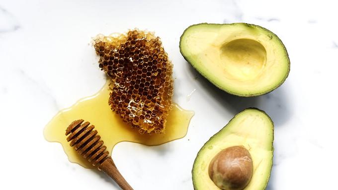 Super Food, Simak 4 Manfaat Alpukat untuk Kecantikan Wajah 4 Super Food, Simak 4 Manfaat Alpukat untuk Kecantikan Wajah_womanindonesia.jpg