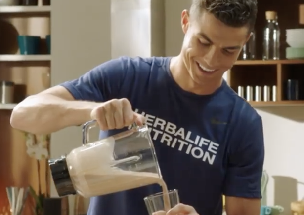 Terbongkar! Ini 3 Rahasia Tubuh Bugar Cristiano Ronaldo 2 Terbongkar! Ini 3 Rahasia Tubuh Bugar Cristiano Ronaldo