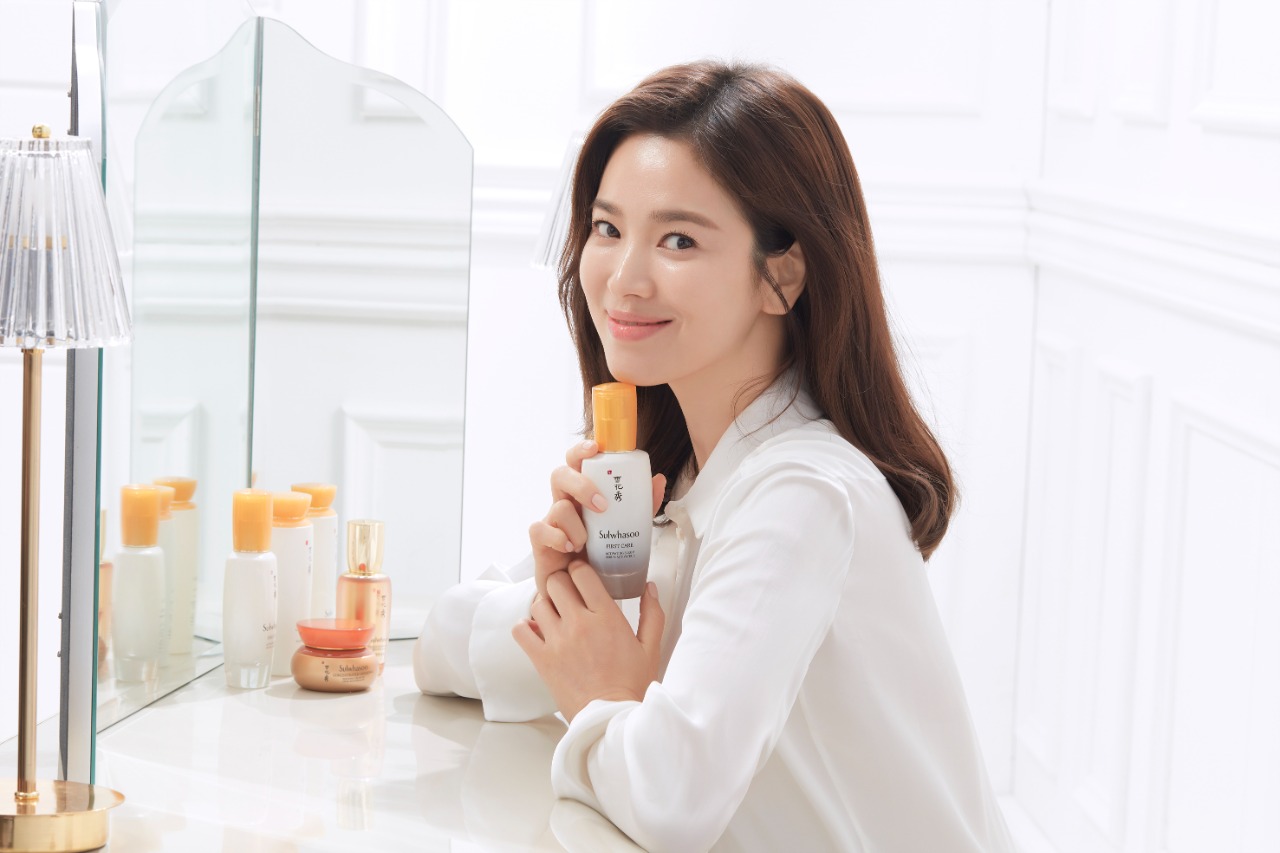6 Langkah Perawatan Kulit Glass Skin Ala Song Hye-Kyo 2 6 Langkah Perawatan Kulit Glass Skin Ala Song Hye-Kyo