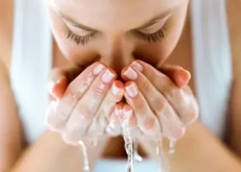 5 Tips Mencuci Wajah yang Benar Agar Kulit Bersih dan Lembut_womanindonesia.co.id