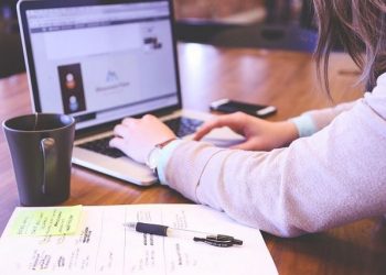 Awal Tahun, Ini 5 Tips Melamar Pekerjaan Melalui Sosial Media_womanindonesia.co.id.jpg