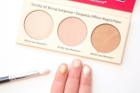 6 Tips Makeup Minimalis, Cantik Namun Tidak Glamour 5 6 Tips Makeup Minimalis, Cantik Namun Tidak Glamour