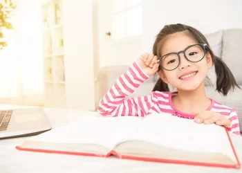 Usia yang Tepat Mengajarkan Anak Bahasa Asing_womanindonesia.co.id