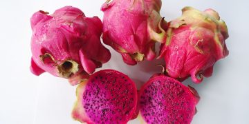 Mengenal 5 Kandungan Buah Naga untuk Perawatan Kecantikan Wajah.jpg