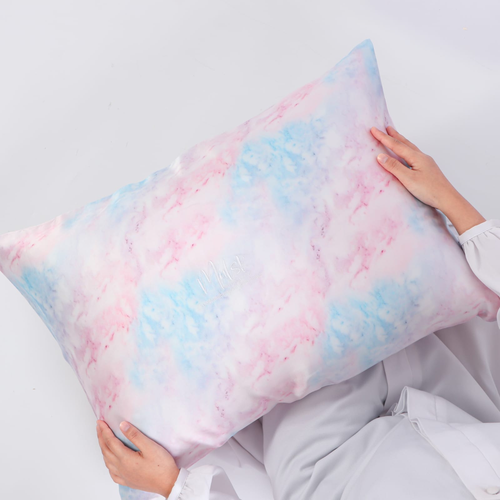 Shandy Purnamasari Produksi Sarung Bantal Berteknologi Nano Silver 2 Shandy Purnamasari Produksi Sarung Bantal Berteknologi Nano Silver