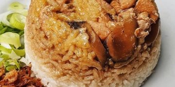 Resep dan Tips Membuat Nasi Tim Ayam untuk Sarapan_womanindonesia.co.id