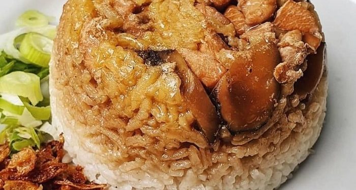 Resep dan Tips Membuat Nasi Tim Ayam untuk Sarapan_womanindonesia.co.id