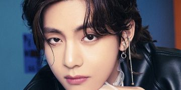 V BTS "Christmas Tree" Pecahkan Rekor Lagu Korea dengan Durasi Terlama No. 1 di Chart iTunes