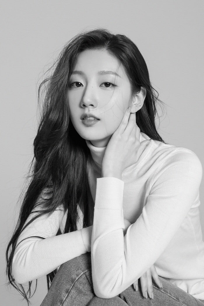 Yein Lovelyz Menandatangani Kontrak dengan Sublime Artist Agency 2 Yein Lovelyz Menandatangani Kontrak dengan Sublime Artist Agency_womanindonesia.co.id