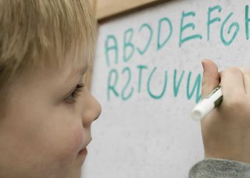 Mengenal Penyakit Disleksia, Penyebab, Gejala dan Cara Mengatasinya