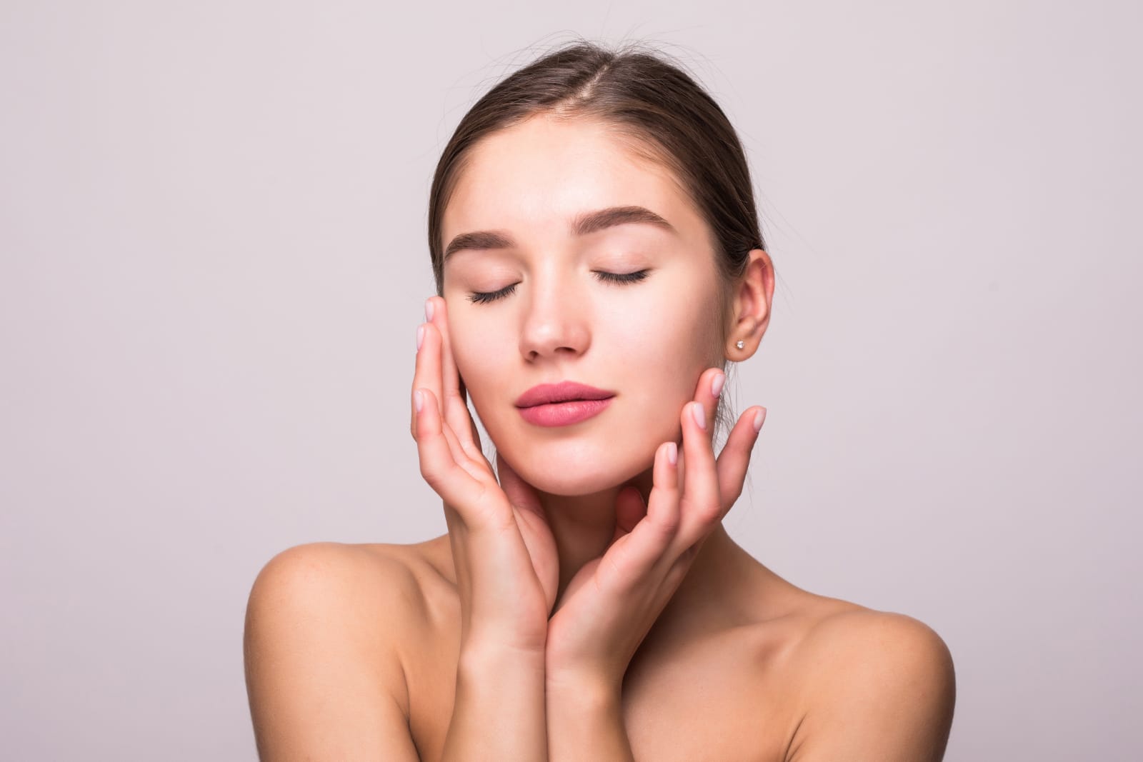 Tips Wajah Glowing di Tahun Baru Gak Pake Mahal 2 Tips Wajah Glowing di Tahun Baru Gak Pake Mahal_womanindonesia.co.id