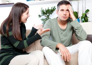 Benarkah Uang Selalu Menjadi Sumber Pertengkaran Dalam Rumah Tangga?